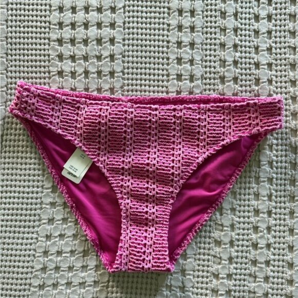 NEW Aerie Pink Crochet Bikini‎ Bottom Size M - Picture 1 of 5